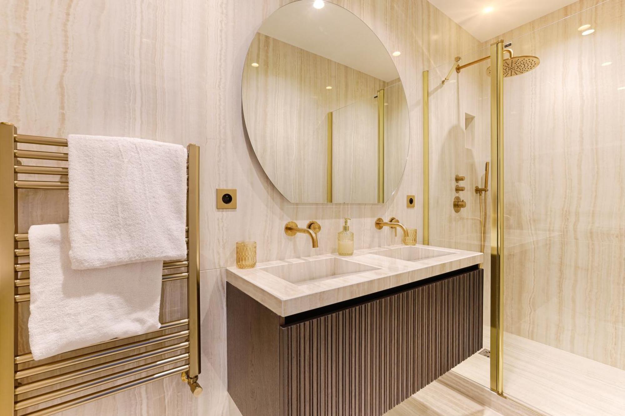 Elegant Luxury Apartment For 6 On Champs-Elysees Paris Bagian luar foto